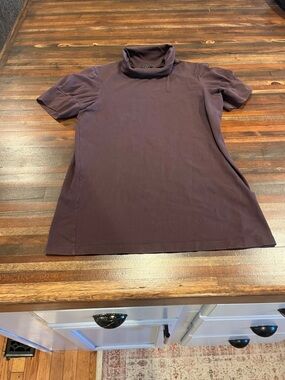 Theory Short-Sleeve Mock Neck Top Large
